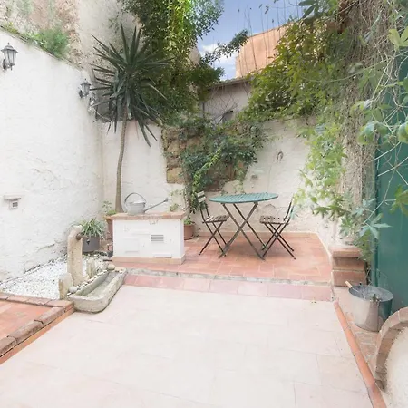 Right House - Small Garden In Old Town - Historical Castle District Appartamento *